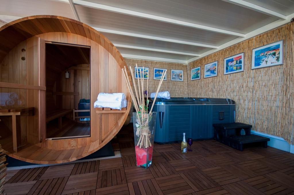 Camping Adria Mobile Homes In Camping Kastanija Novigrad (Istria) Exterior foto