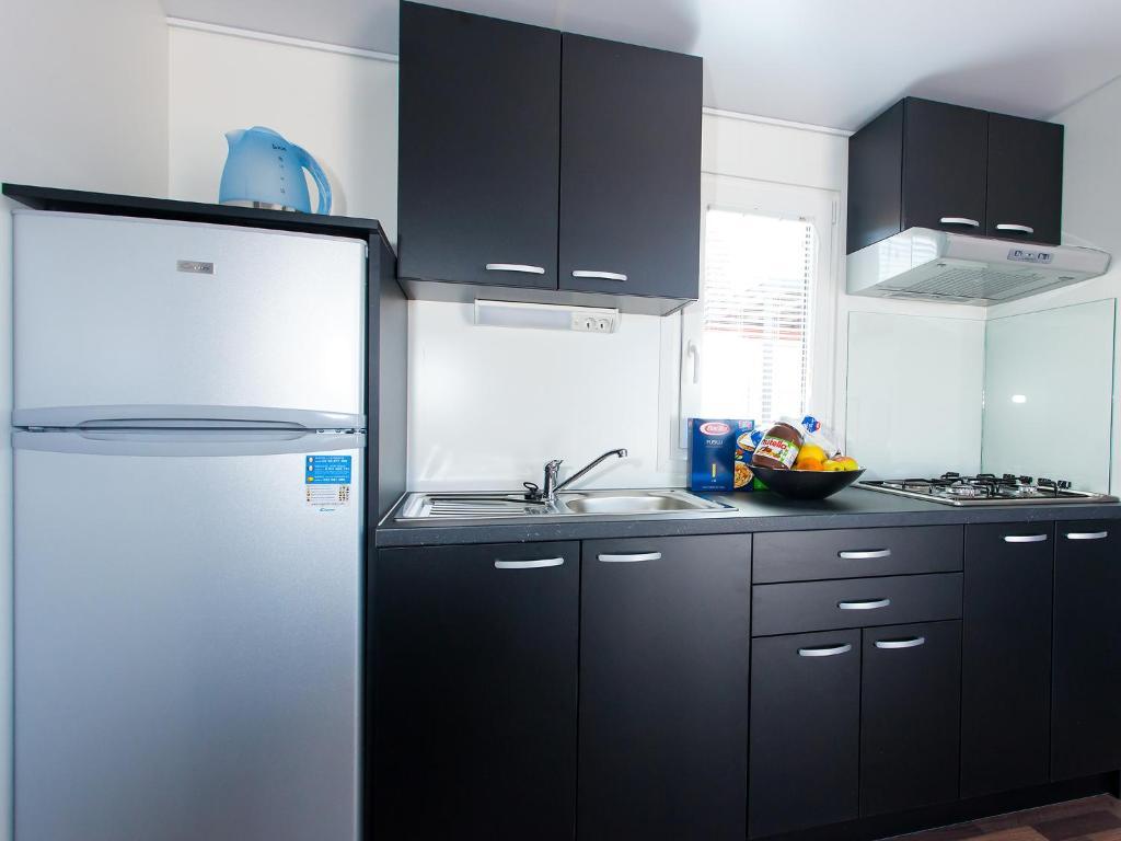 Camping Adria Mobile Homes In Camping Kastanija Novigrad (Istria) Quarto foto