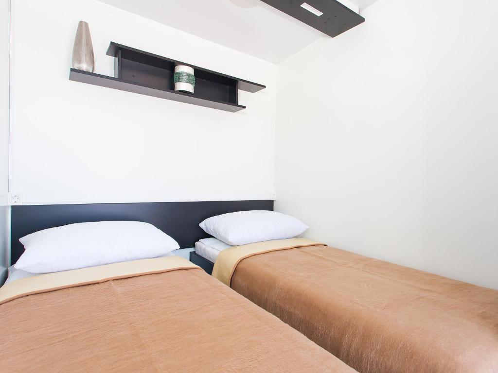 Camping Adria Mobile Homes In Camping Kastanija Novigrad (Istria) Quarto foto