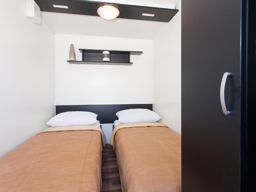 Camping Adria Mobile Homes In Camping Kastanija Novigrad (Istria) Quarto foto