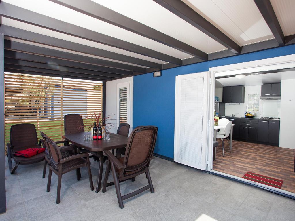Camping Adria Mobile Homes In Camping Kastanija Novigrad (Istria) Exterior foto