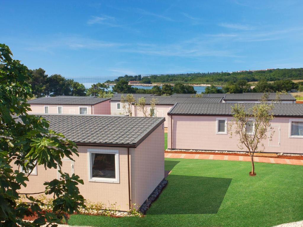 Camping Adria Mobile Homes In Camping Kastanija Novigrad (Istria) Exterior foto