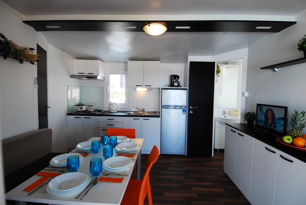 Camping Adria Mobile Homes In Camping Kastanija Novigrad (Istria) Exterior foto