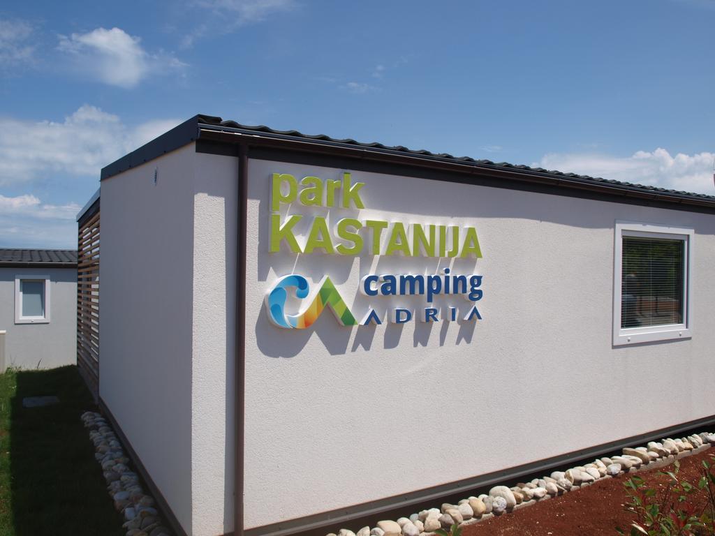 Camping Adria Mobile Homes In Camping Kastanija Novigrad (Istria) Exterior foto