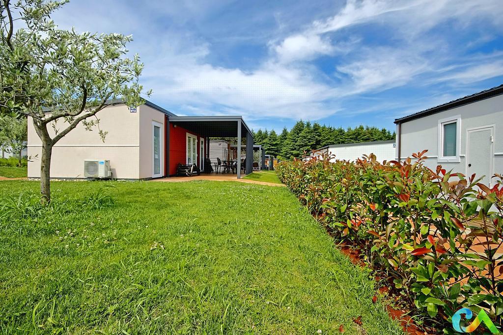 Camping Adria Mobile Homes In Camping Kastanija Novigrad (Istria) Exterior foto