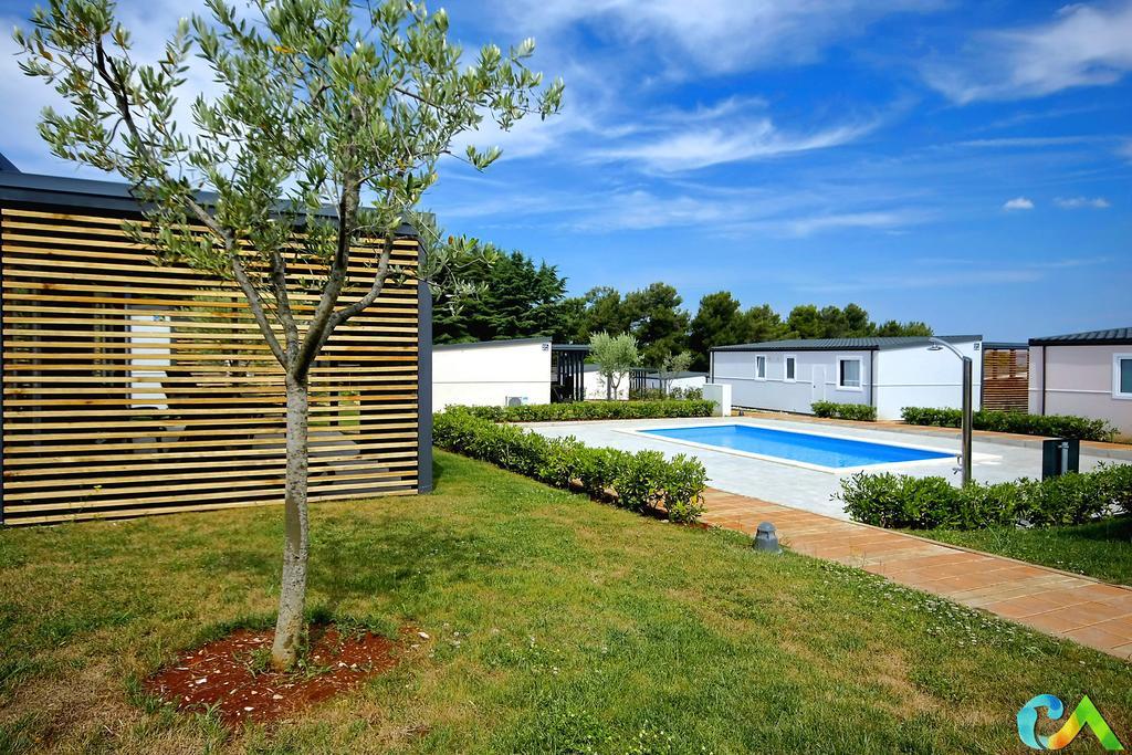 Camping Adria Mobile Homes In Camping Kastanija Novigrad (Istria) Exterior foto