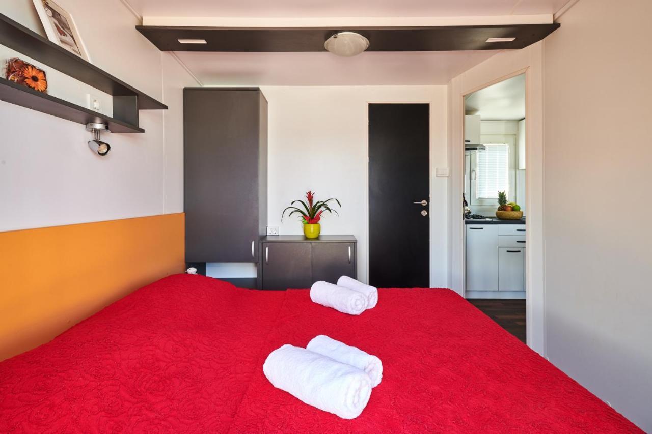Camping Adria Mobile Homes In Camping Kastanija Novigrad (Istria) Exterior foto